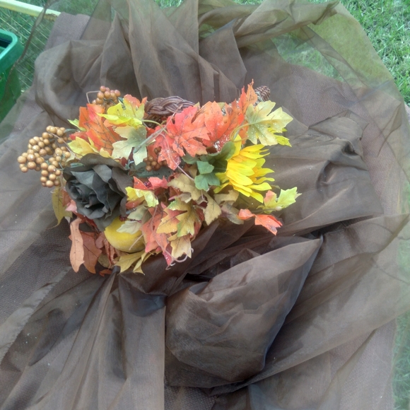 5 cornucopia baskets with faux fall arrangements - Picture 12 of 16